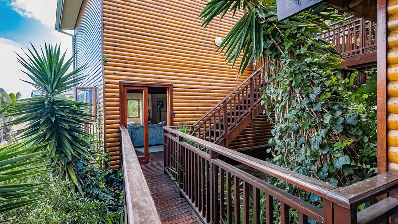 6 Bedroom Property for Sale in Outeniqua Strand Western Cape